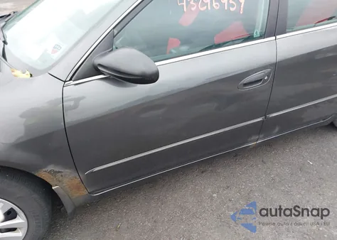 2005 Nissan Altima 2.5 S from USA, damaged, VIN 1N4AL11D45C342971